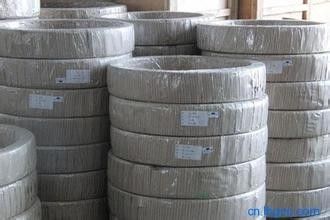 Hardafcing opening arc welding wire